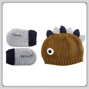 Baby hat and mittens - Dax the Dinosaur - Thaynards